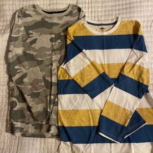 2 Boys’ Old Navy LS Tees